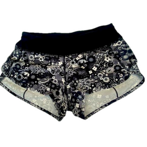 EUC Lululemon Swift Speed Run Short 3” Black & White Lined Women’s Size 4